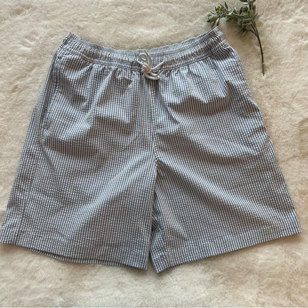 Magellan | EUC - FishGear Fishing Shorts - Seersucker - Size S